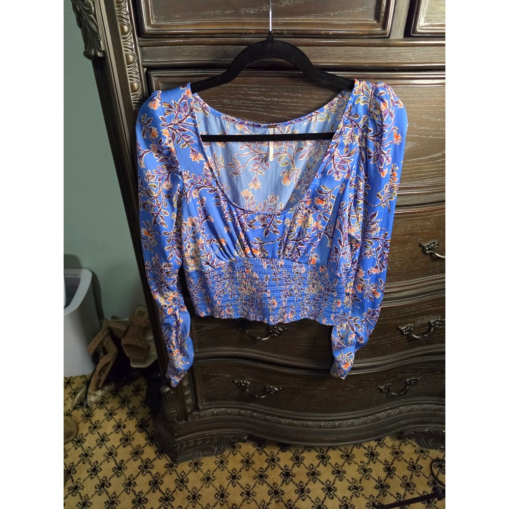 Free People Blue Floral Smocked Waist Long Sleeve Crop Top Blouse Medium